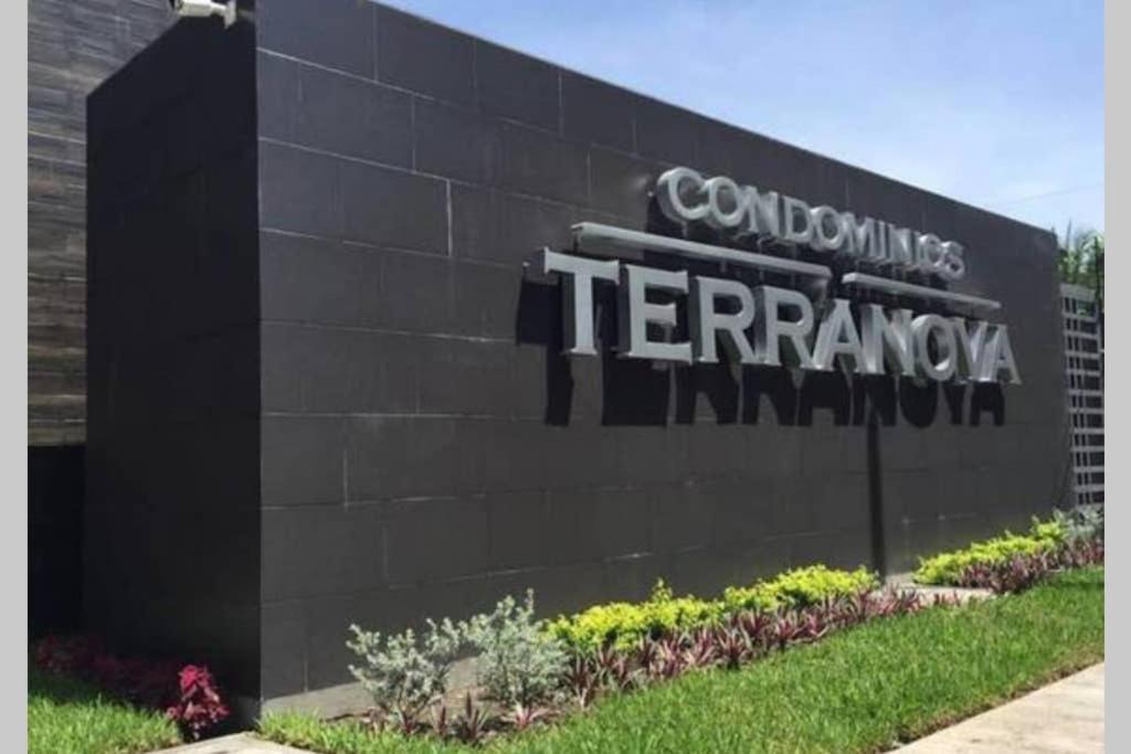 Lujoso Y Acogedor Condominio Ejecutivo/Familiar San Pedro Sula Eksteriør bilde